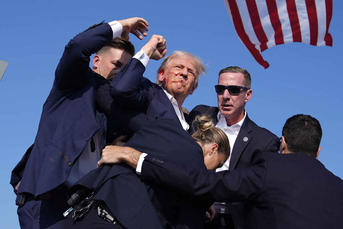 ТРАМП В ПОМОЩЬ!